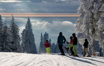 Hotel Almesberger Wellness Urlaub Mühlviertel im Winter Skifahren im Skigebiet Hochficht