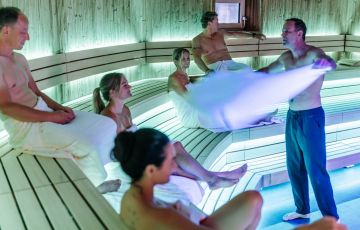 Hotel Almesberger Wellnessurlaub im Mühlviertel Panorama Sauna jetzt buchen