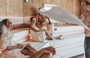 Hotel Almesberger Wellnessurlaub im Mühlviertel Panorama Sauna Saunameister Urlaub jetzt buchen