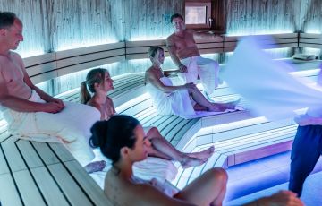Hotel Almesberger Wellnessurlaub im Mühlviertel Panorama Sauna Wellnesshighlight