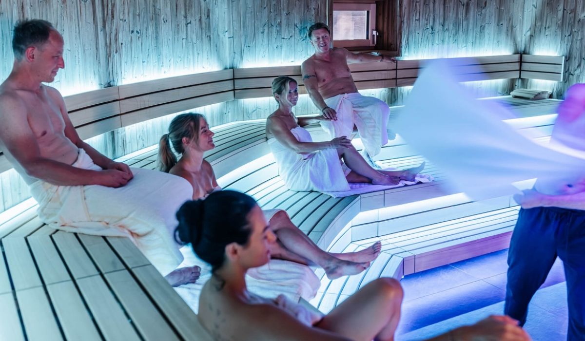 Hotel Almesberger Wellnessurlaub im Mühlviertel Panorama Sauna Wellnesshighlight