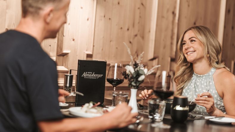 Romantik & Wellnessurlaub - Hotel Almesberger****s Genusspension verwöhnt von früh bis spät